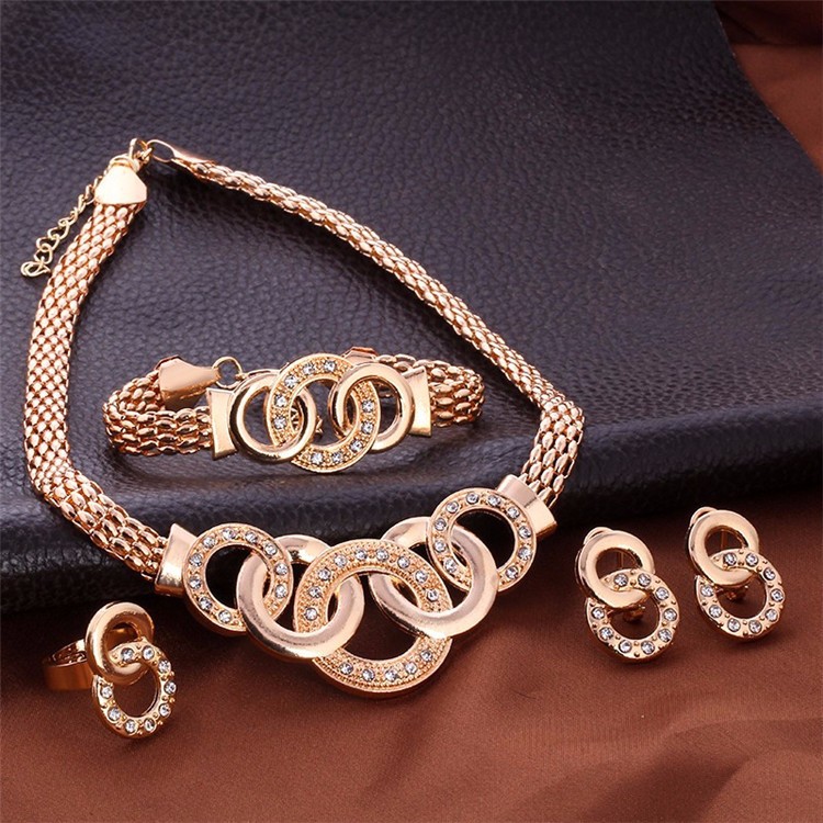 https://fulmo-img-server.com/bridalgleam/0bebbe30-7ef9-42e8-9a61-1819286f4f7e.jpg