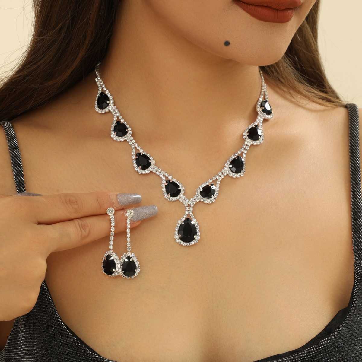 結婚式 アクセサリー 雫煌めき ティアドロップネックレスセット