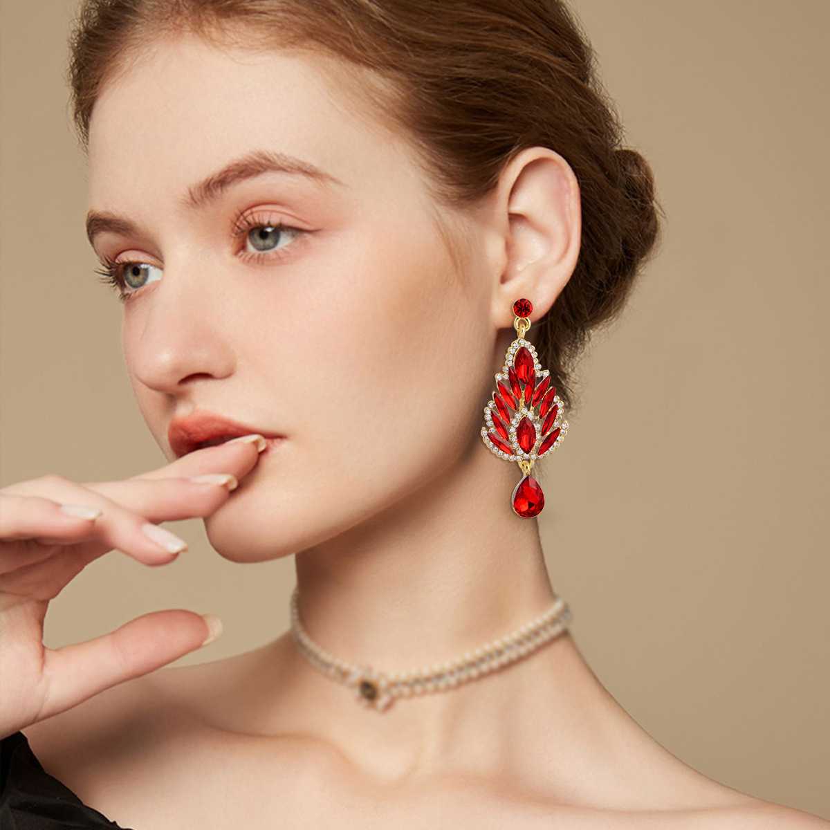 顔まわりを華やかに！大ぶりウェディングピアスのおすすめ4選