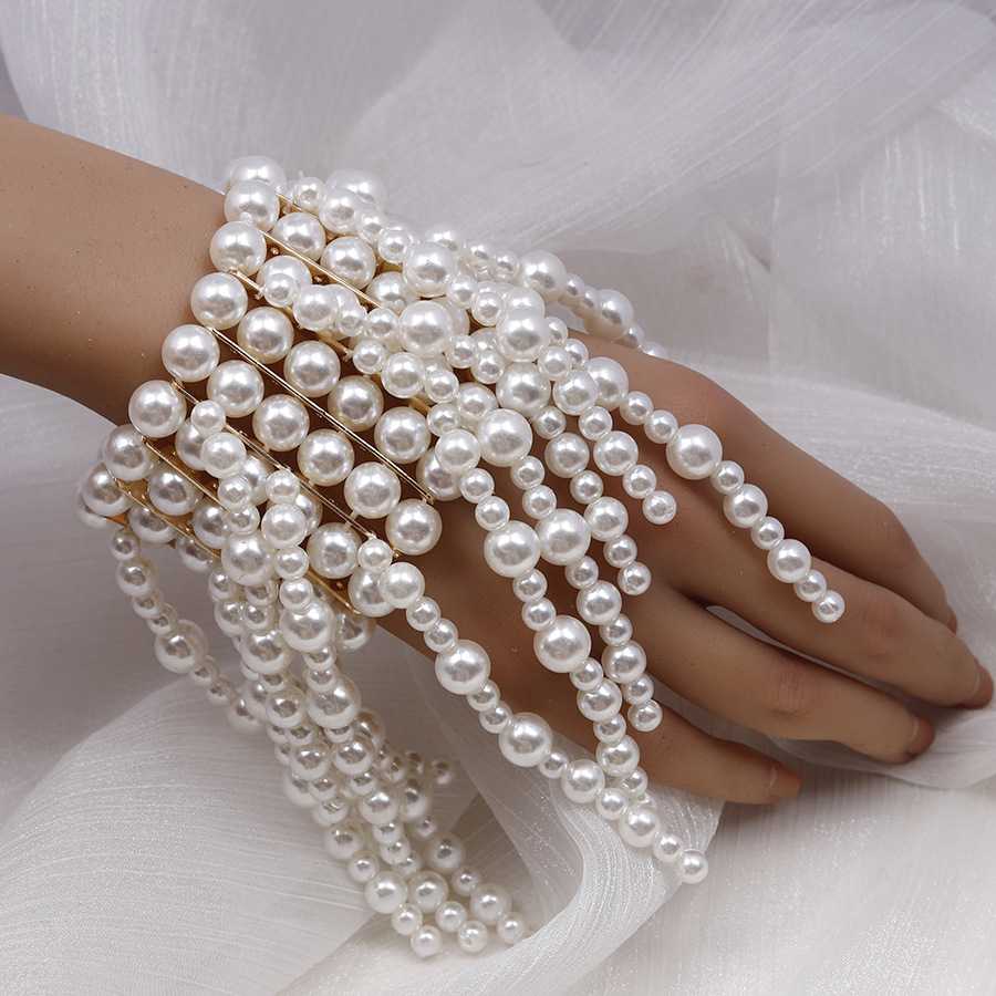 結婚式 アクセサリー 優美な真珠の輝きブレスレット