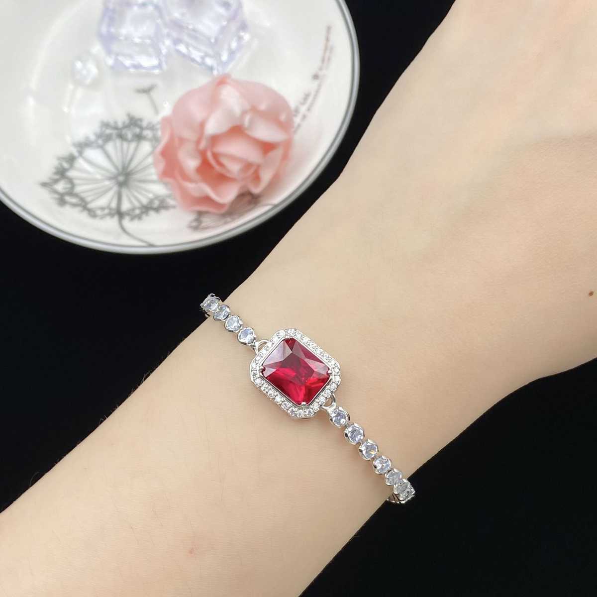 結婚式 アクセサリー 煌めき宝石の結晶ブレスレット