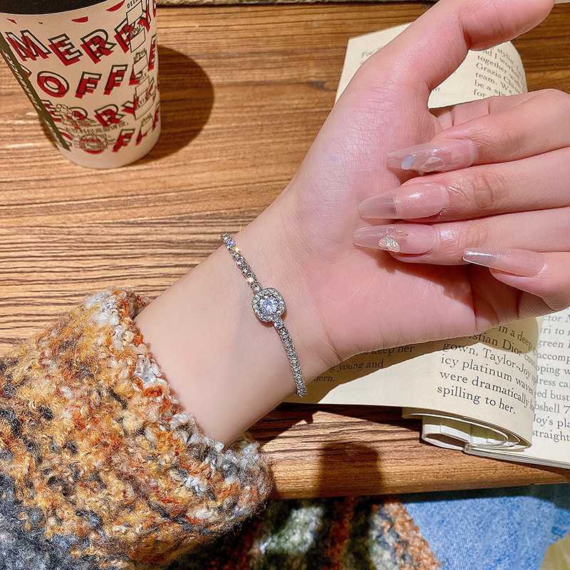 結婚式 アクセサリー 上品な輝き クリスタルラインブレスレット