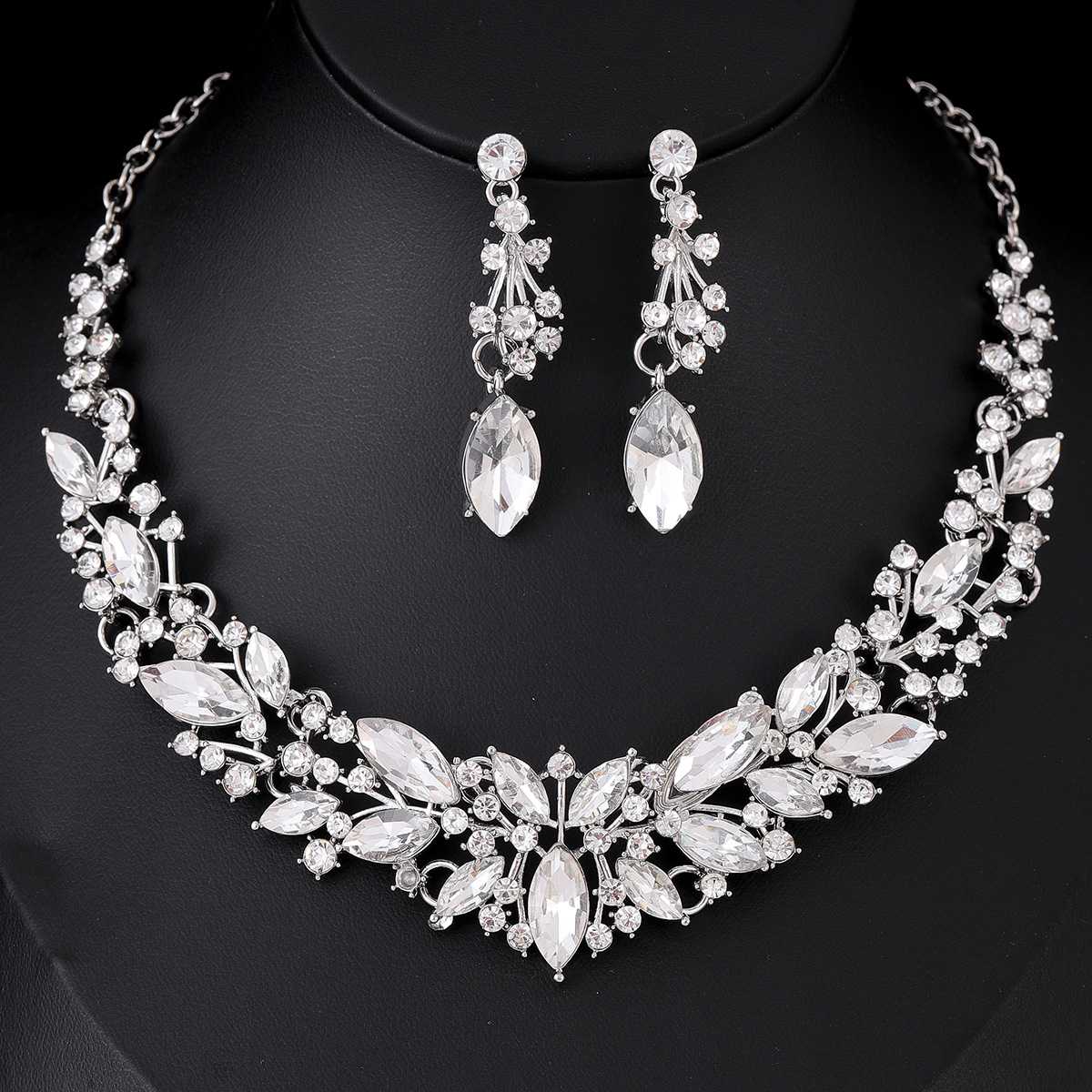 https://fulmo-img-server.com/bridalgleam/1756440080872_h6rolxmm_lvnaj22p.jpeg