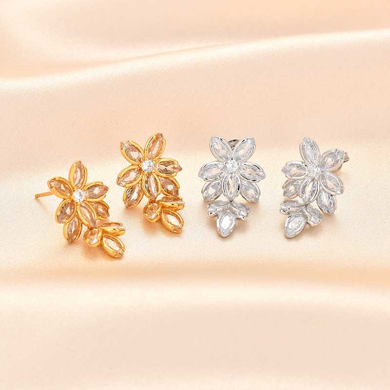 結婚式 アクセサリー 花びらきらめき ウェディングピアス