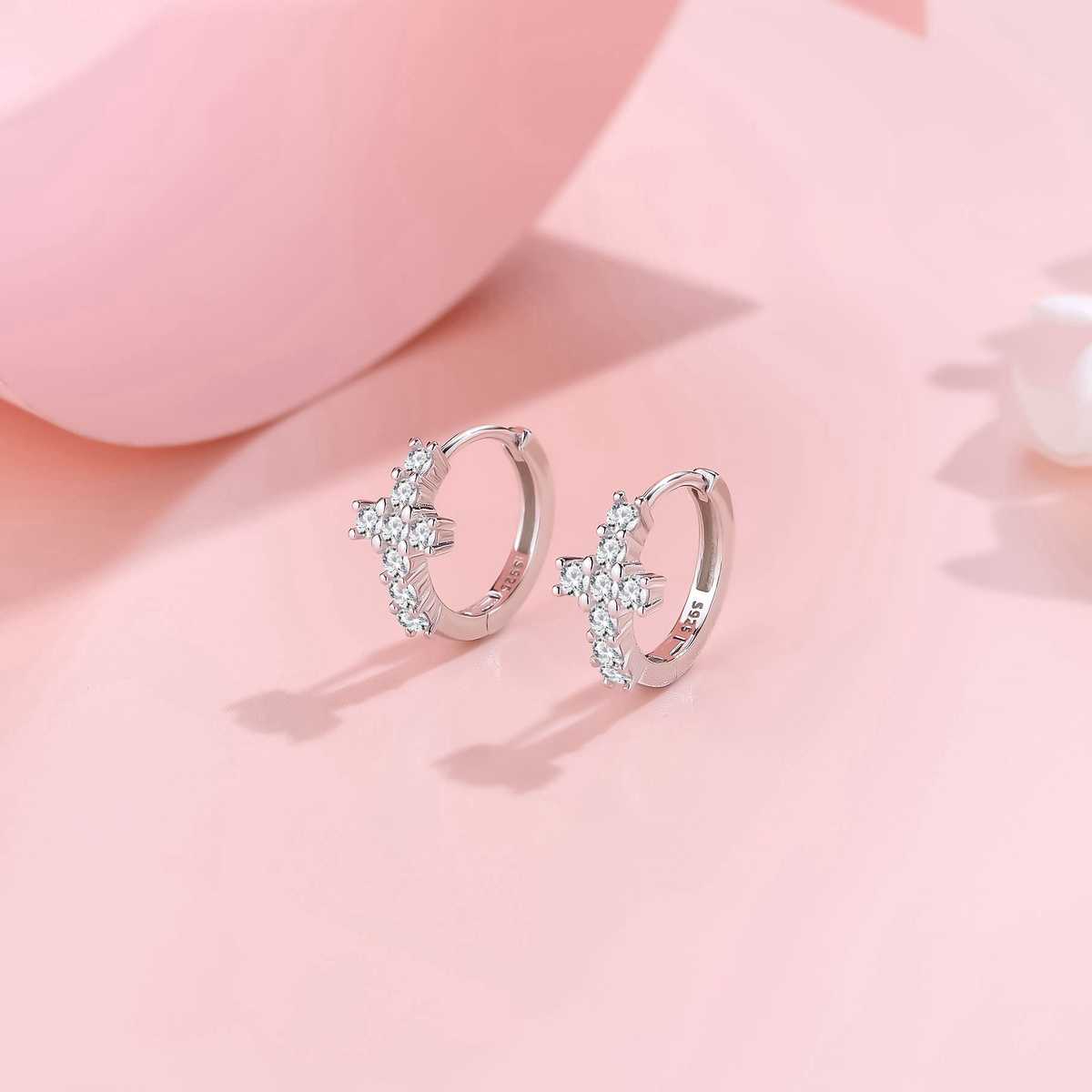 結婚式 アクセサリー 煌めき十字架クリスタルピアス