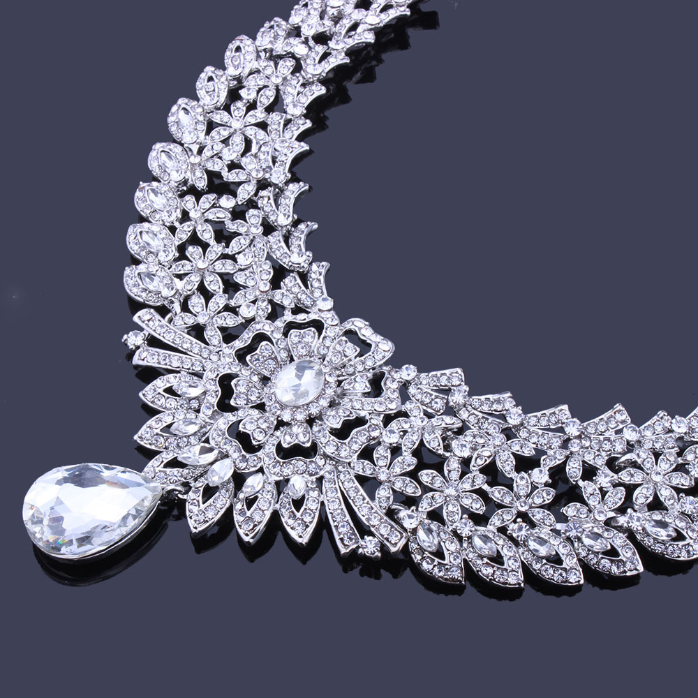https://fulmo-img-server.com/bridalgleam/179fc14b-31db-470d-9c7c-bb44e55cb220.jpg