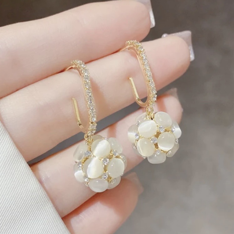 https://fulmo-img-server.com/bridalgleam/1900d958-7fa3-45a7-b757-77c767922c8a.jpg