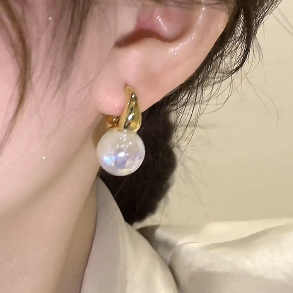 結婚式 アクセサリー 人魚の涙 真珠風ピアス 上品 結婚式対応