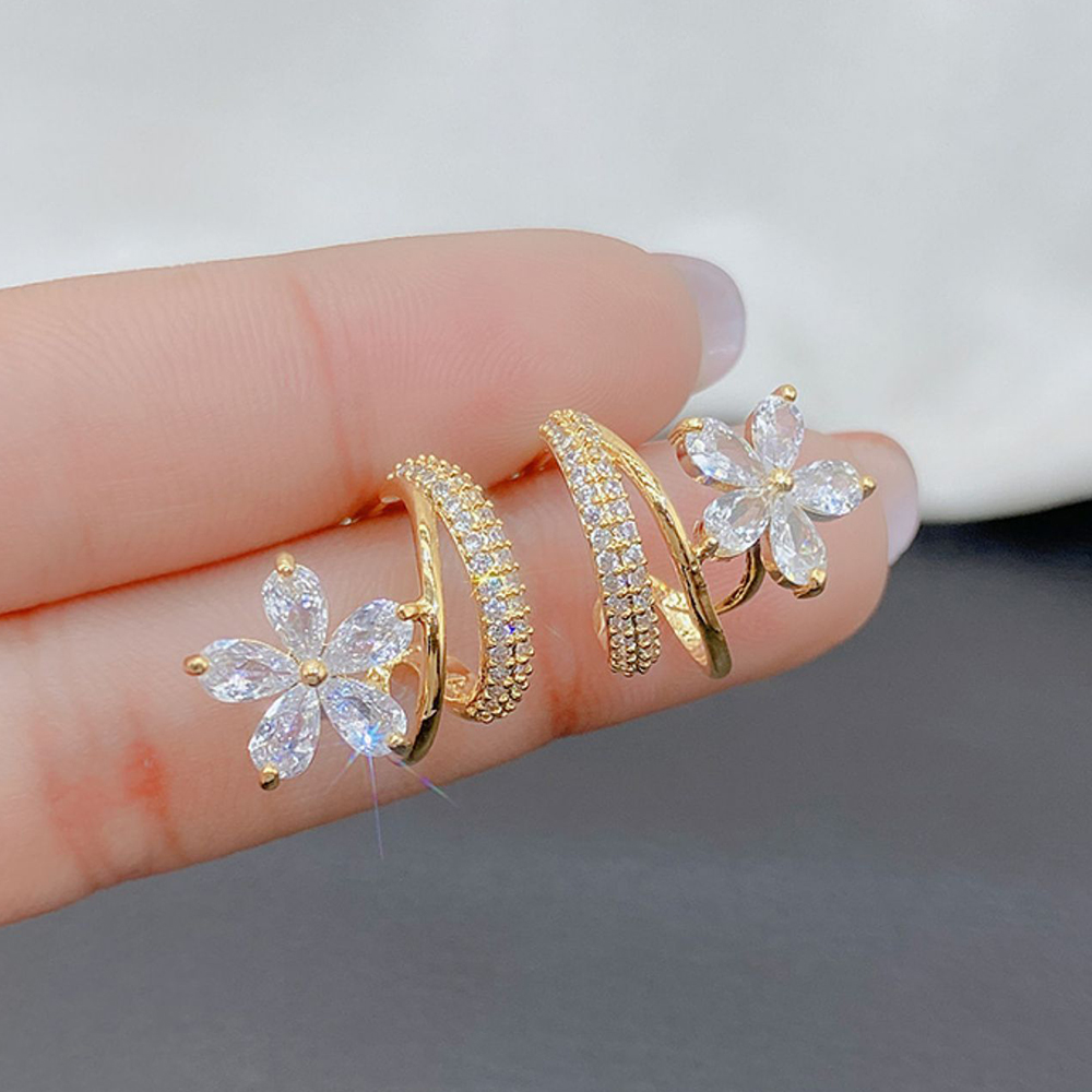 結婚式 アクセサリー きらきら花モチーフ ピアス レディース 上品