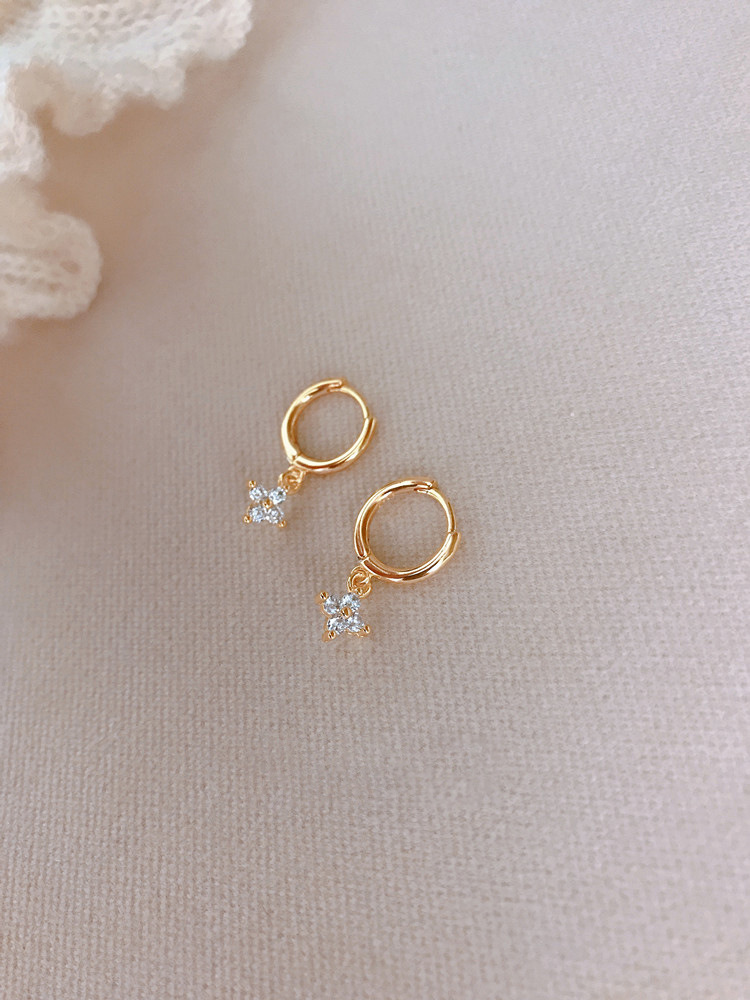結婚式 アクセサリー 小花モチーフ フープピアス