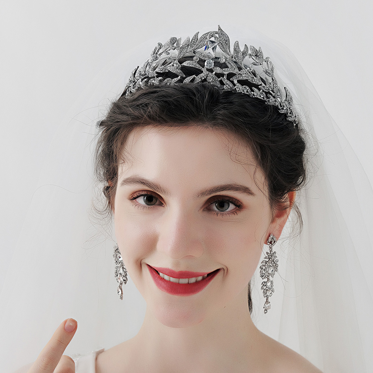 https://fulmo-img-server.com/bridalgleam/3a91a987-94c1-48b8-8a9f-e4d3ee62c7f9.jpg