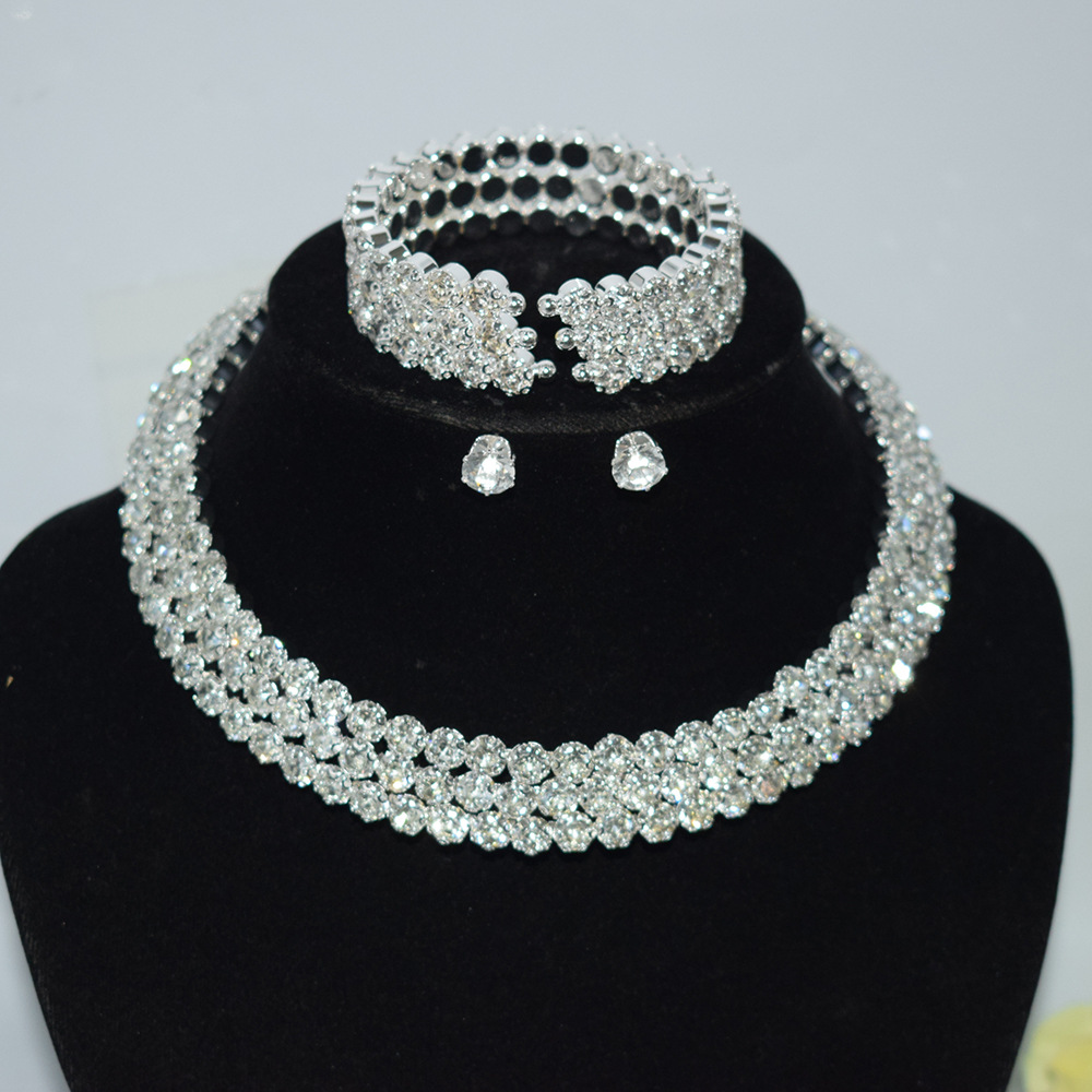 https://fulmo-img-server.com/bridalgleam/3e2eb050-0159-4f46-9081-8f7c83d431b7.jpg