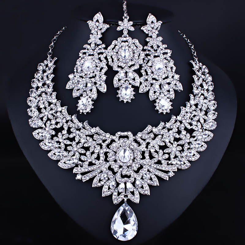 https://fulmo-img-server.com/bridalgleam/42018be2-cc67-4222-a96f-4c6ac880c50c.jpg