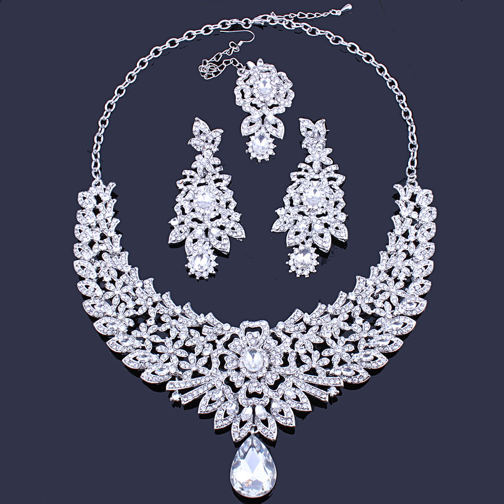 https://fulmo-img-server.com/bridalgleam/443de716-0850-4b93-b717-a07f2321c21a.jpg