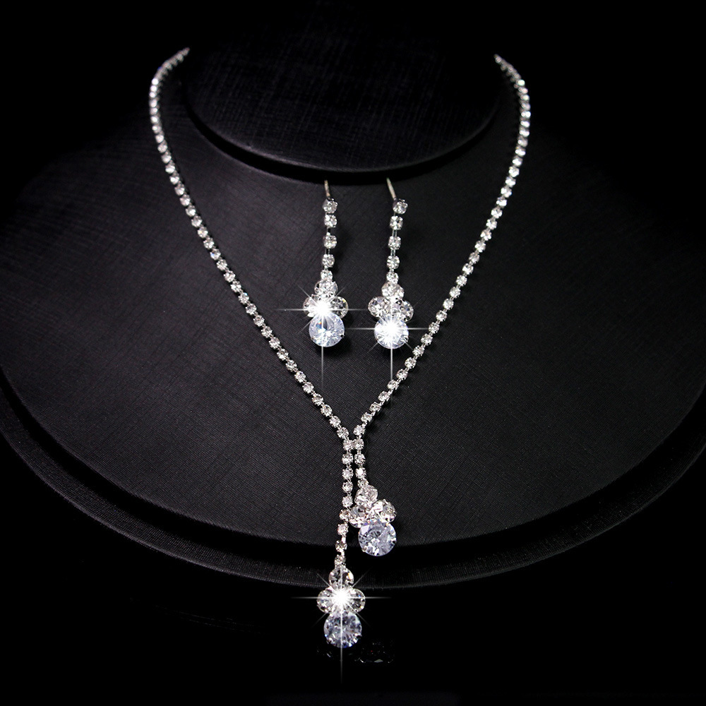 https://fulmo-img-server.com/bridalgleam/4cdada07-aaec-4dd6-94ba-a61f984b6800.jpg