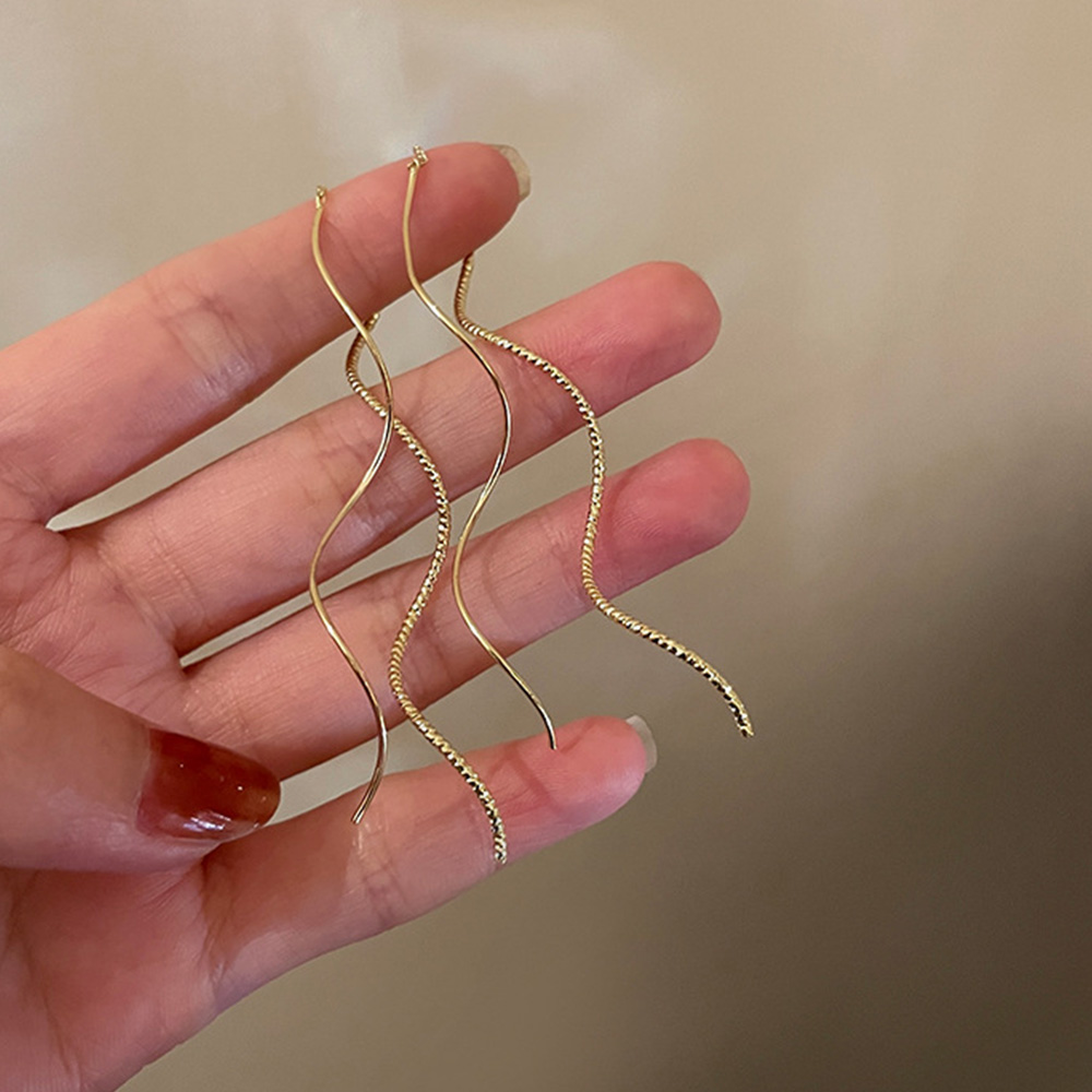 結婚式 アクセサリー 揺れる波型チェーンピアス 