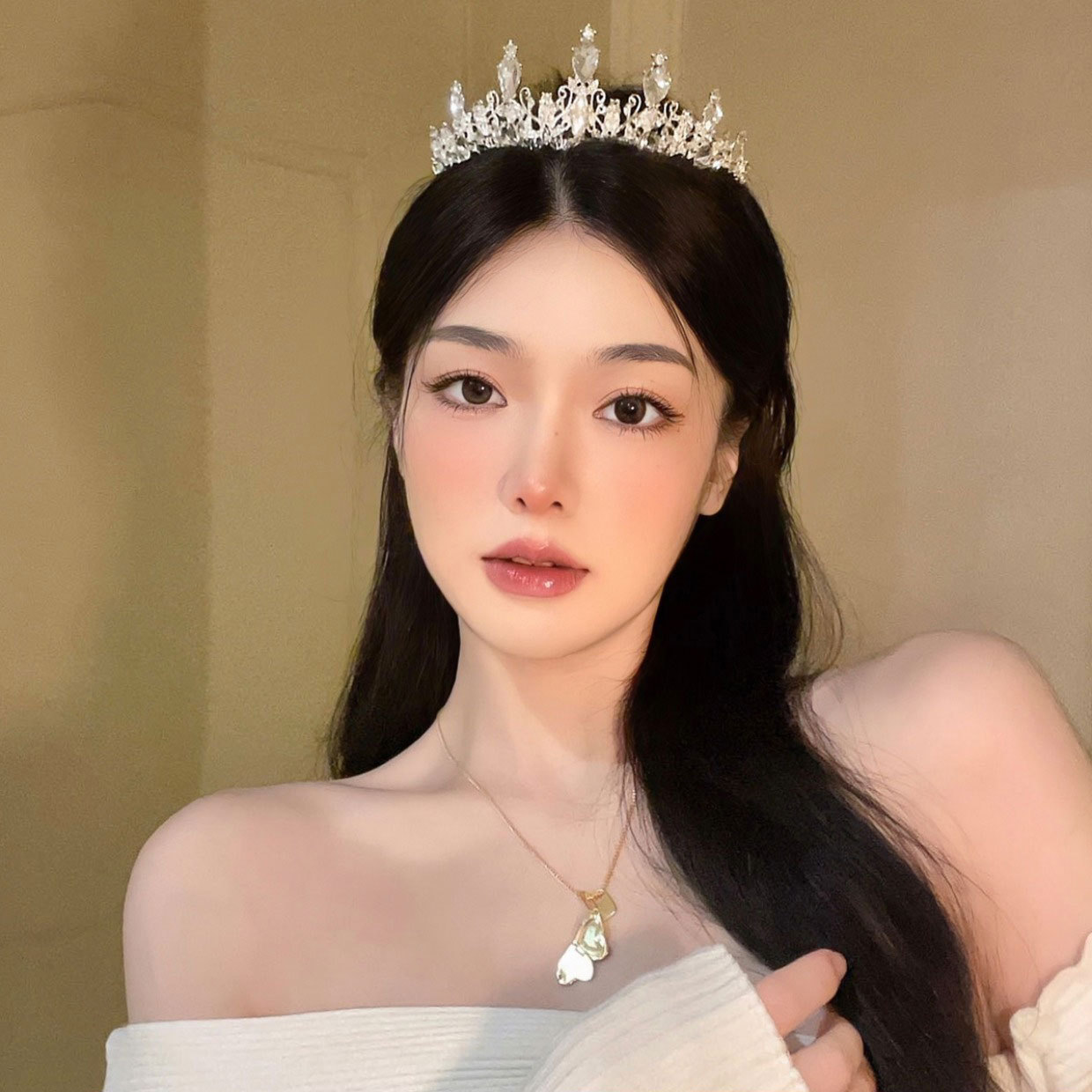 https://fulmo-img-server.com/bridalgleam/5ec7bf69-4319-461b-aa9a-af446c54f9be.jpg