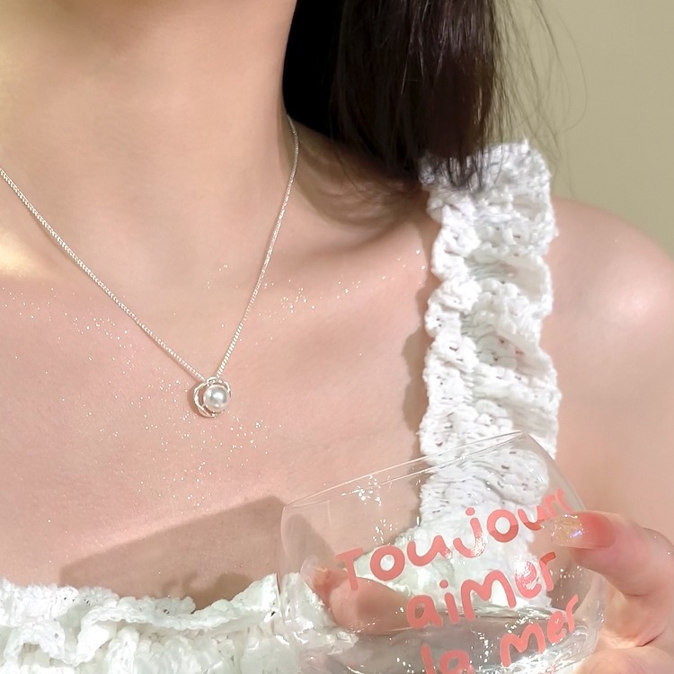 結婚式 アクセサリー 真珠輝く花びら型ペンダントネックレス