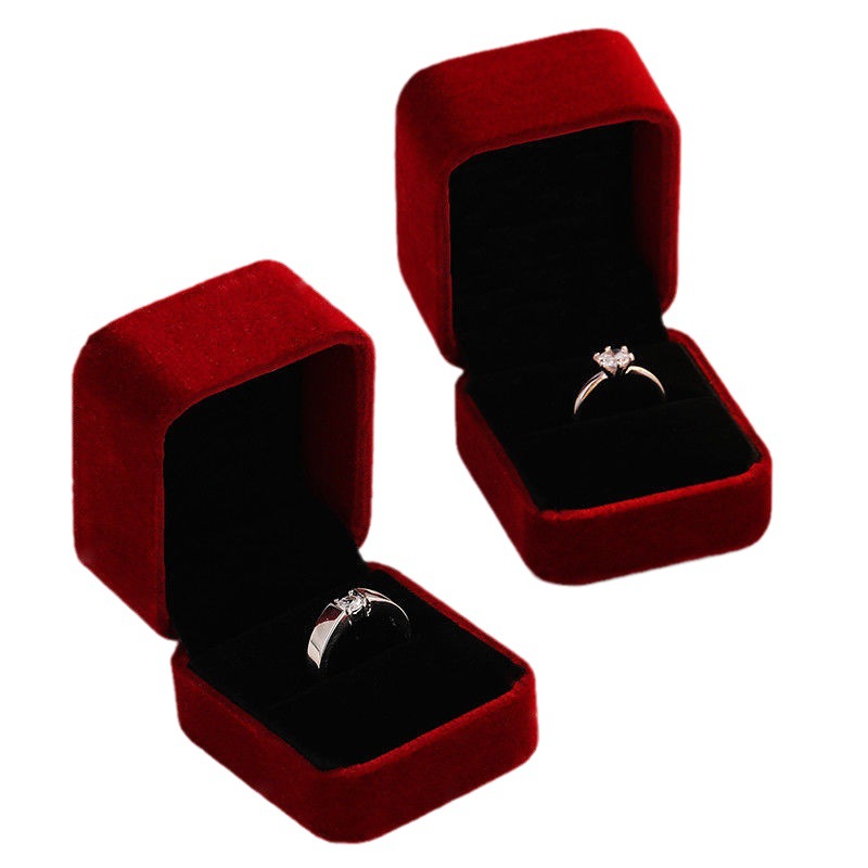 https://fulmo-img-server.com/bridalgleam/606b6252-dbdd-440c-b424-60ee2408c460.jpg