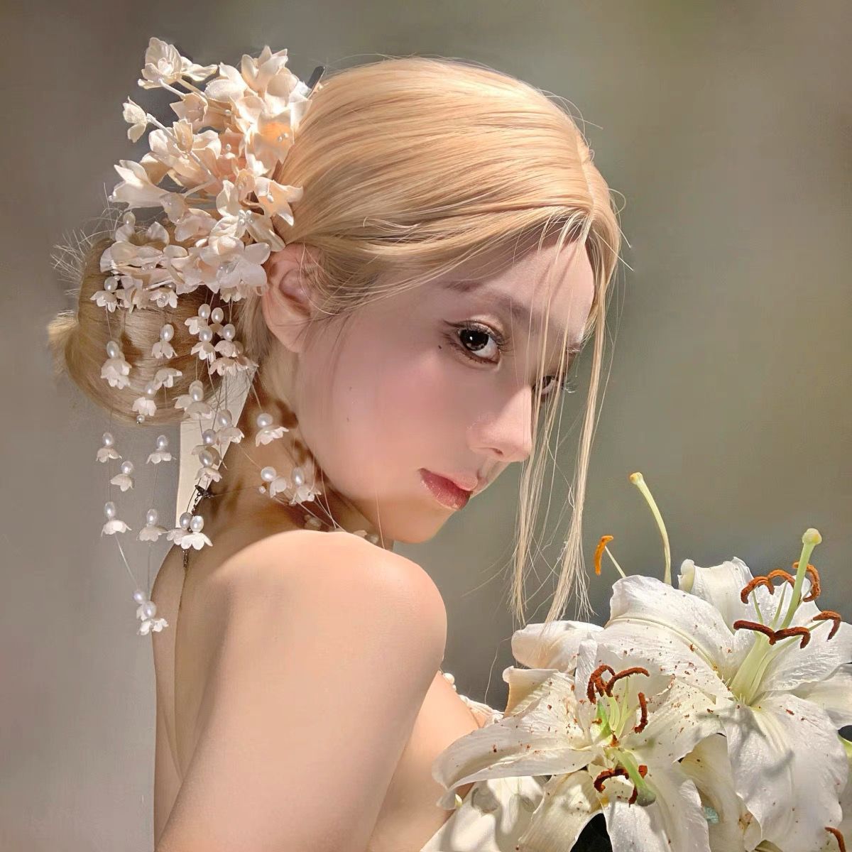 結婚式 アクセサリー 真珠の雫 咲花ティアラ