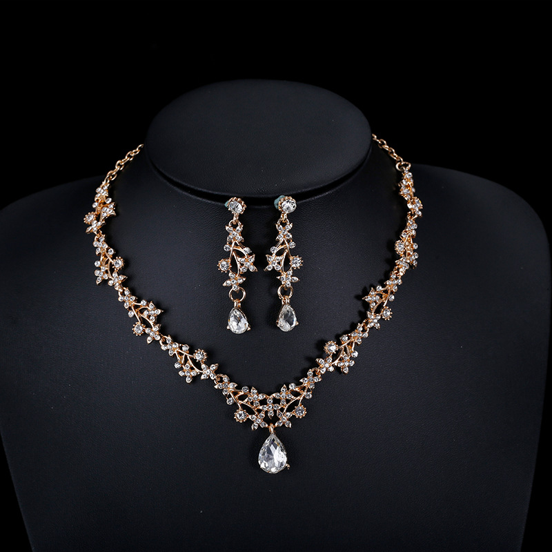 結婚式 アクセサリー 煌めく水滴型結晶花飾りネックレス
