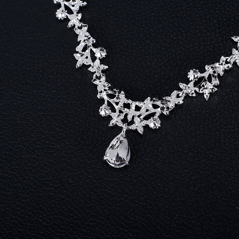 結婚式 アクセサリー 煌めく水滴型結晶花飾りネックレス