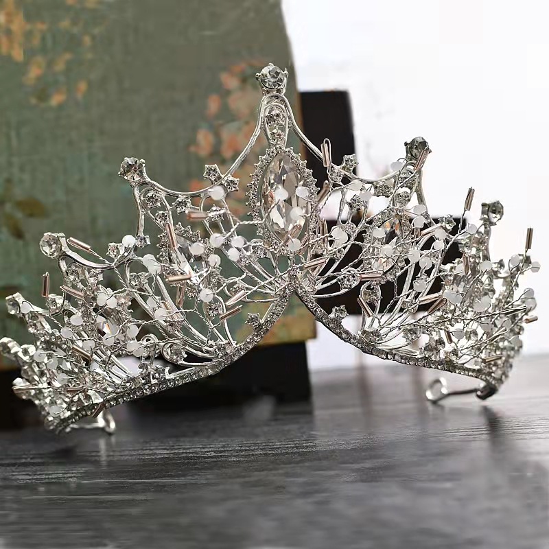 結婚式 アクセサリー 葉桜モチーフ 王冠風ティアラ