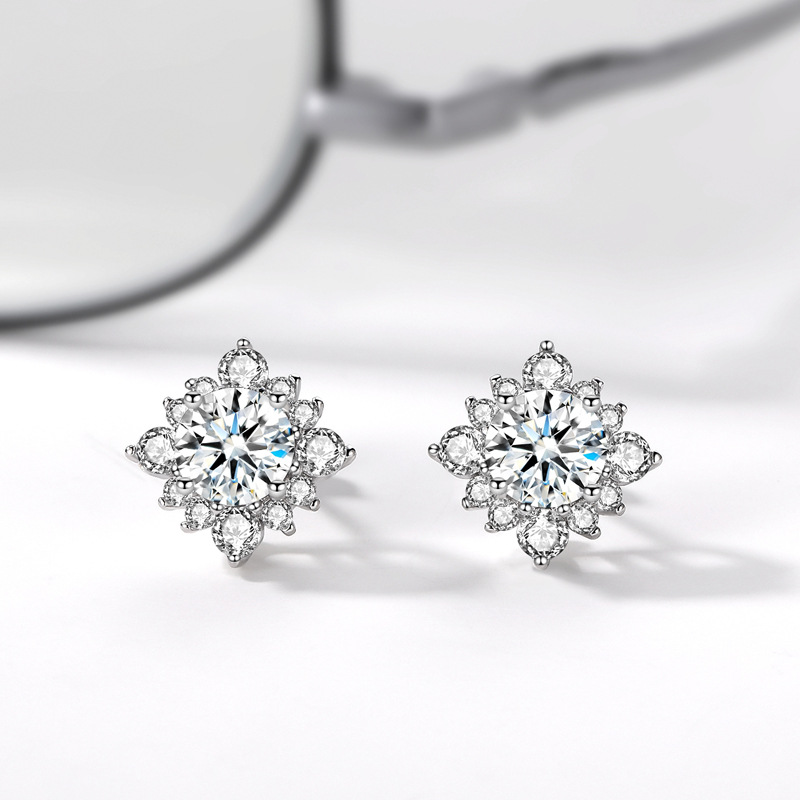 結婚式 アクセサリー 雪の結晶をイメージした煌めきピアス