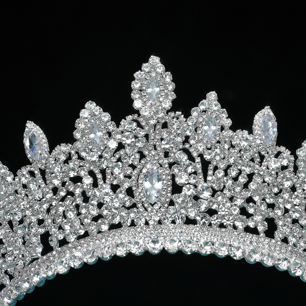 https://fulmo-img-server.com/bridalgleam/78a71032-d318-4e35-a2e5-52bd2361609f.jpg
