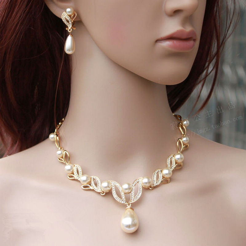 https://fulmo-img-server.com/bridalgleam/84bb090c-f200-448e-a2e5-41dfe77eb44a.jpg