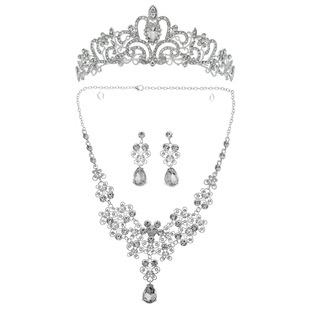 https://fulmo-img-server.com/bridalgleam/86ff82e0-2991-46d7-a15e-9e6ed3a39c06.jpg