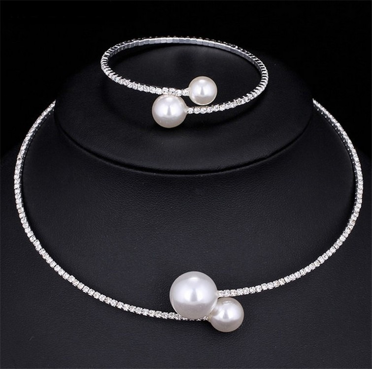 https://fulmo-img-server.com/bridalgleam/8a3c6140-d735-45c3-8d73-1be78013f2f4.jpg