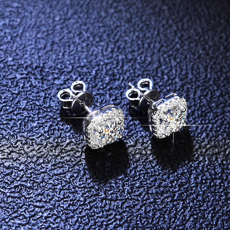 結婚式 アクセサリー 上品な輝き クッション型ピアス