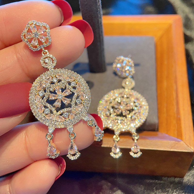 結婚式 アクセサリー 花ちりめん揺れ飾りウェディングピアス