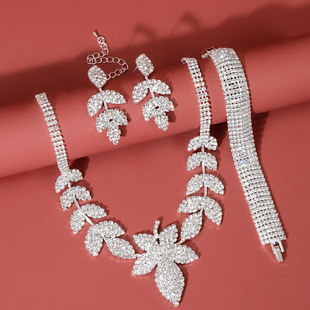 https://fulmo-img-server.com/bridalgleam/913fbce0-35dd-4505-a2f4-29b30fcdc4cd.jpg