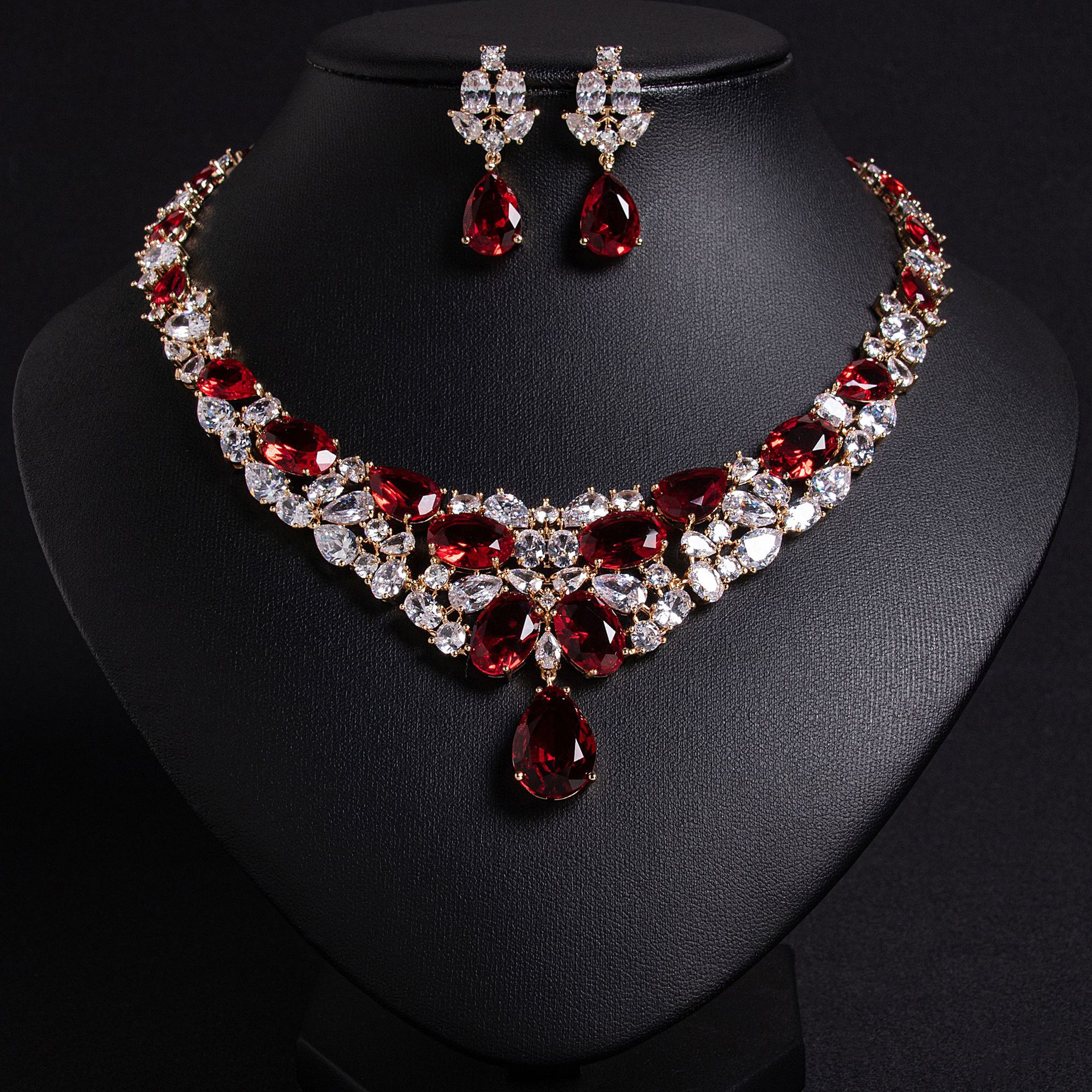 https://fulmo-img-server.com/bridalgleam/9a86dee7-c58c-4bcd-8f3d-e9efd5629c9e.jpg