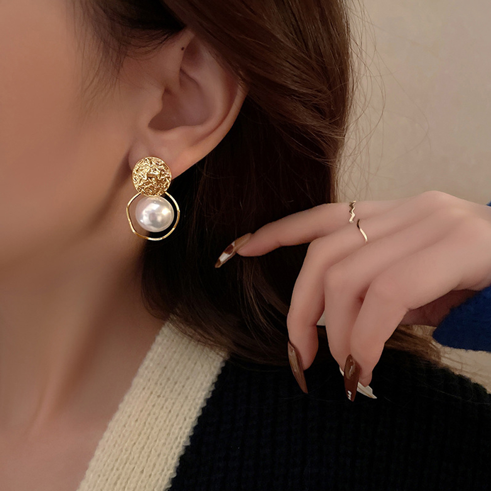 結婚式 アクセサリー 大粒真珠風イヤリング 揺れる上品パール