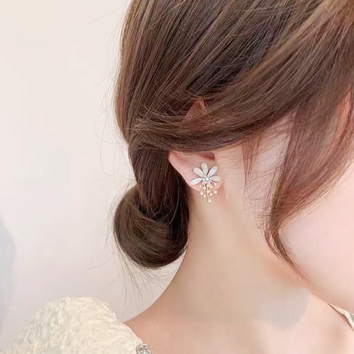 結婚式 アクセサリー 結婚式 花モチーフ パール ピアス 銀925 上品 お花 スタッド