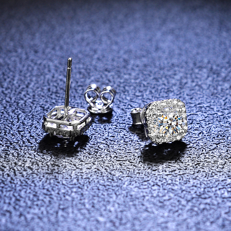 結婚式 アクセサリー 上品な輝き クッション型ピアス