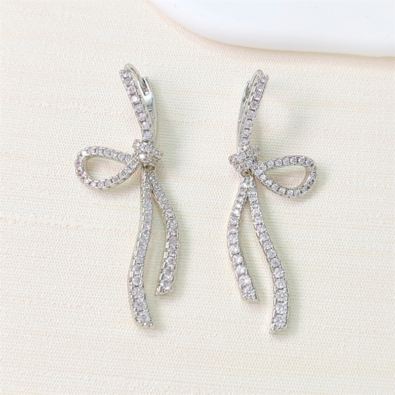 https://fulmo-img-server.com/bridalgleam/b271cc1a-1f7f-4500-adbb-ecf002849718.jpg