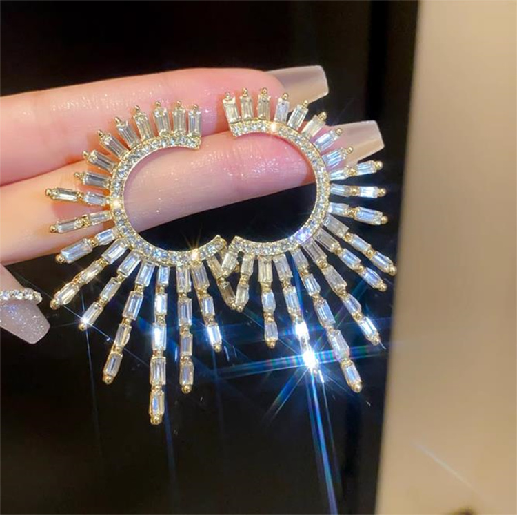 結婚式 アクセサリー 太陽モチーフ 上品 結婚式 ピアス 金色 華やか 耳飾り