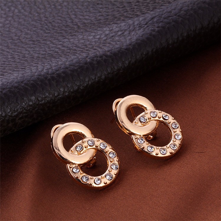 https://fulmo-img-server.com/bridalgleam/baca1237-d492-40f9-9019-bfe50ac75d01.jpg