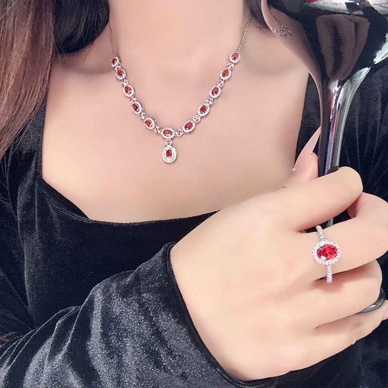 https://fulmo-img-server.com/bridalgleam/bb4f184a-12b2-4e53-aa0b-78e9513d2872.jpg