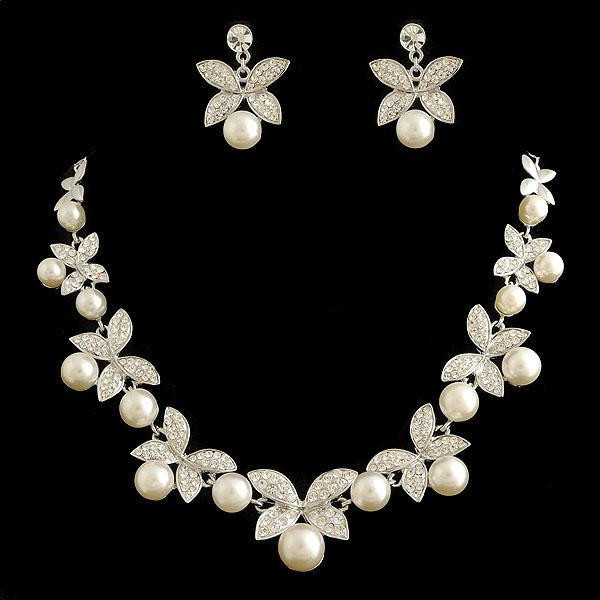https://fulmo-img-server.com/bridalgleam/c3080ad6-5355-4ce0-9b8c-f42a89689fd3.jpg