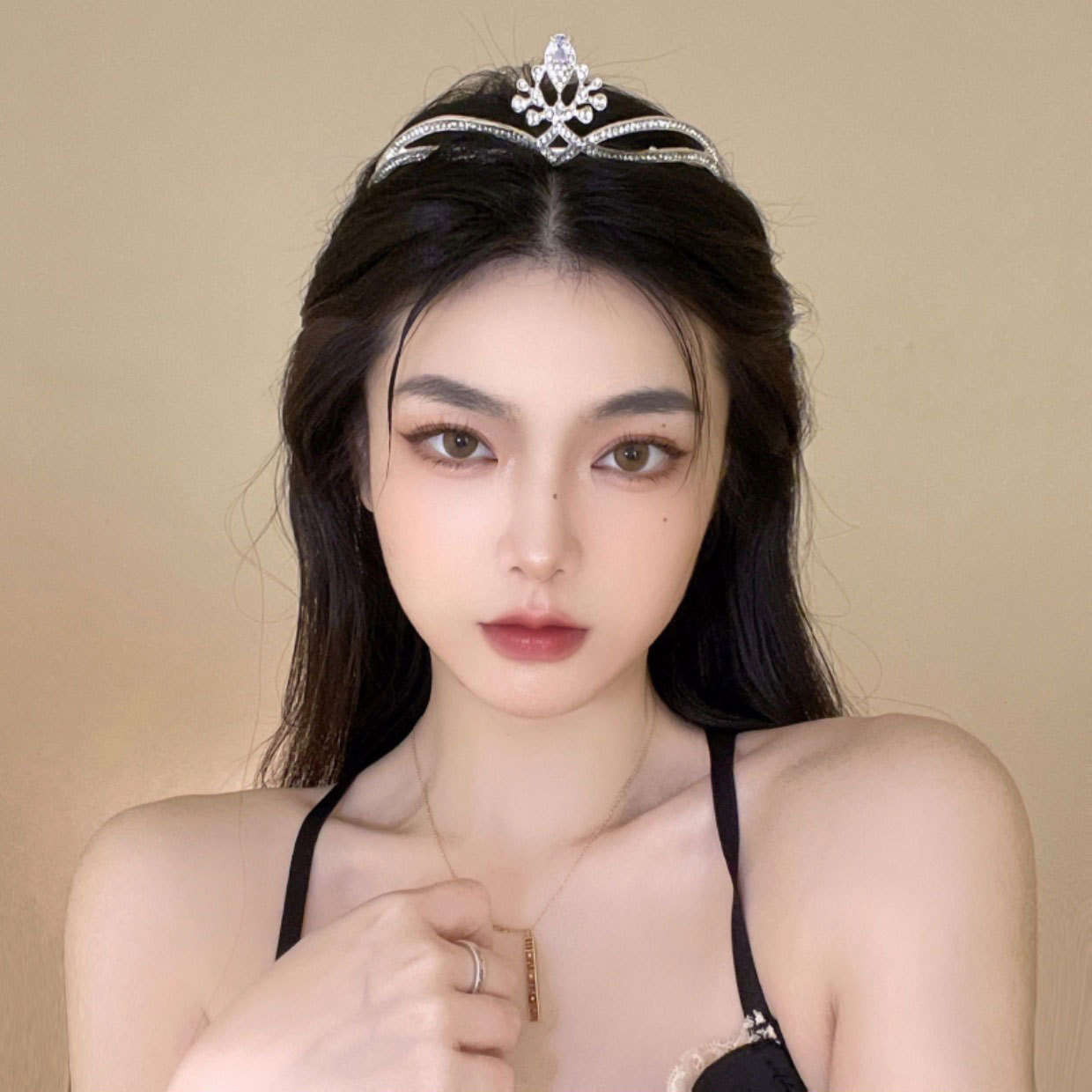 https://fulmo-img-server.com/bridalgleam/d48f2961-f432-4c1e-8659-1cb8e81e7ab5.jpg