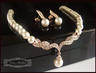 https://fulmo-img-server.com/bridalgleam/da4fdb3e-c052-4b3e-ba02-3765695a2f0e.jpg