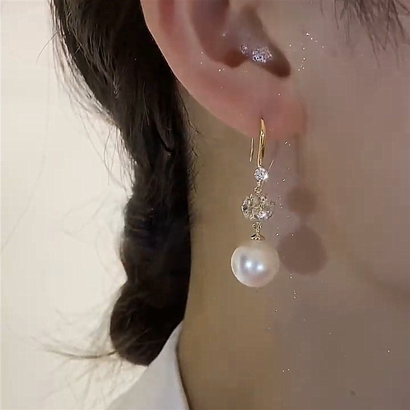 結婚式 アクセサリー きらめき真珠のドロップピアス