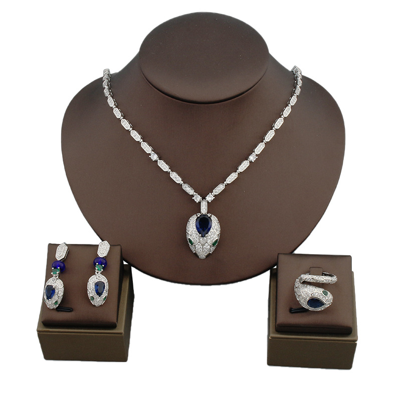 https://fulmo-img-server.com/bridalgleam/ddc03e96-83ea-4c25-b252-92aec65d6967.jpg