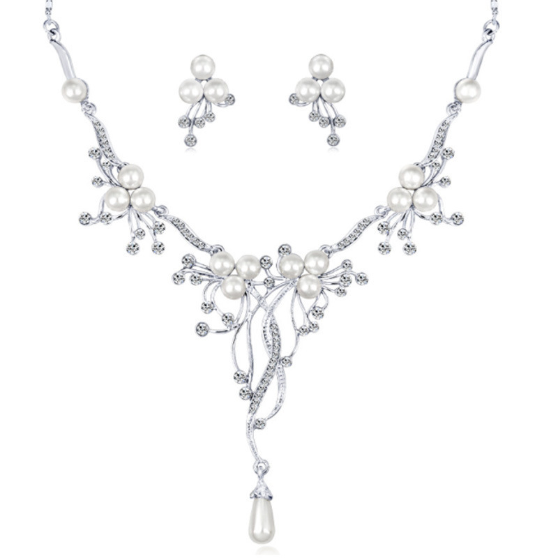 https://fulmo-img-server.com/bridalgleam/e1da155d-4ffd-430b-9fc1-6b4d58c833c0.jpg
