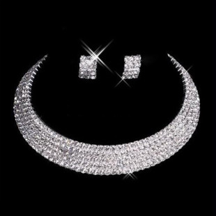 https://fulmo-img-server.com/bridalgleam/e6015255-aa2b-4393-b5e0-49b4ab469228.jpg